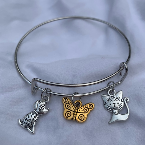 Brand New! Handmade! Adjustable Charm Bangle Bracelet! - Picture 2 of 3